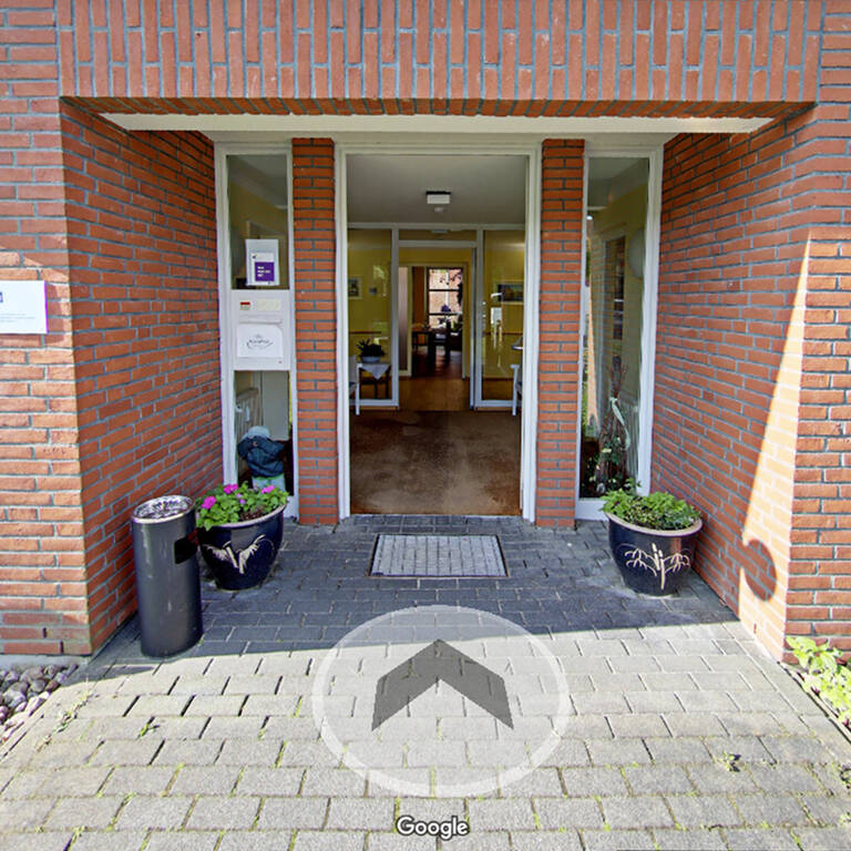 Rundgang im Eingangsbereich